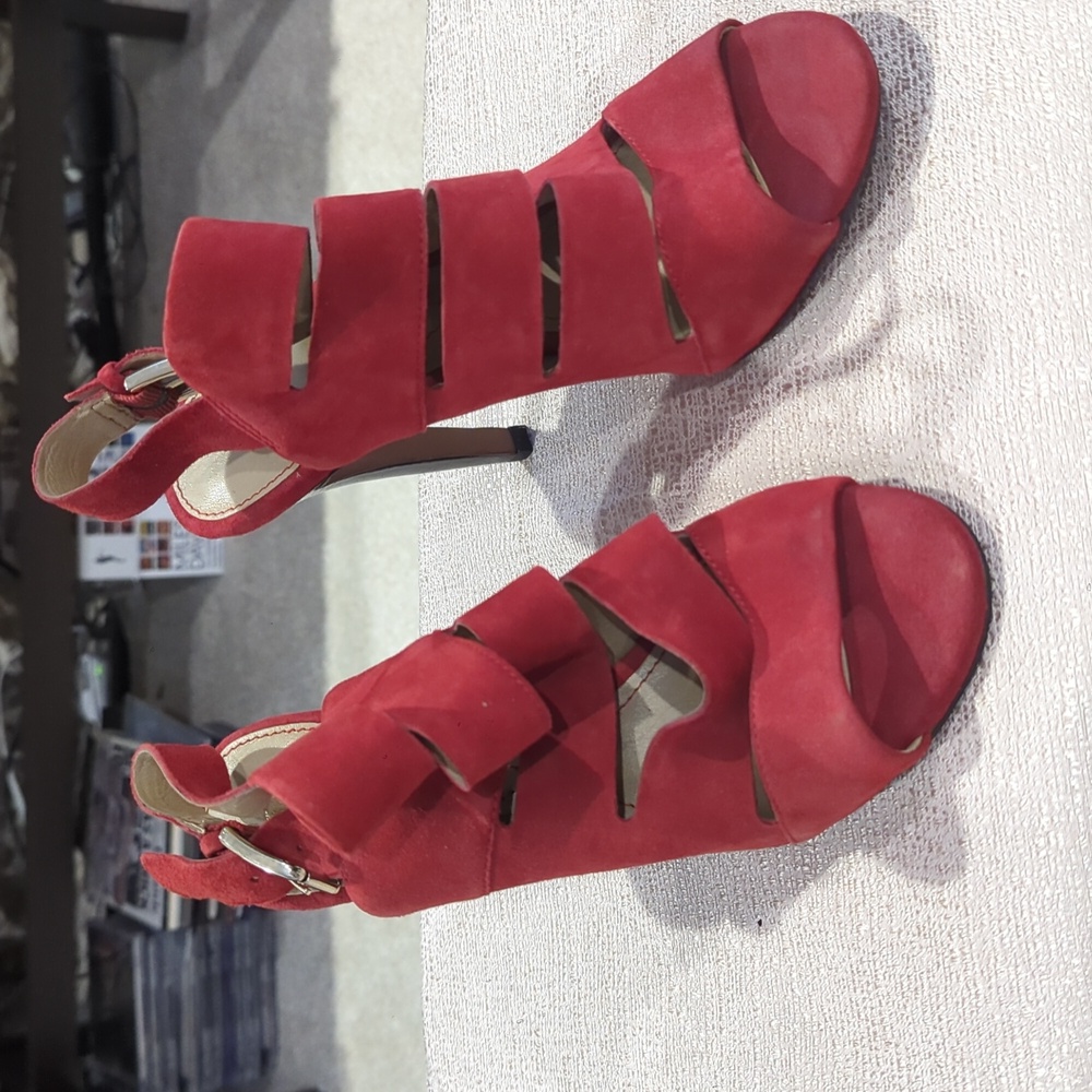 Isola 8.5 suede heels
